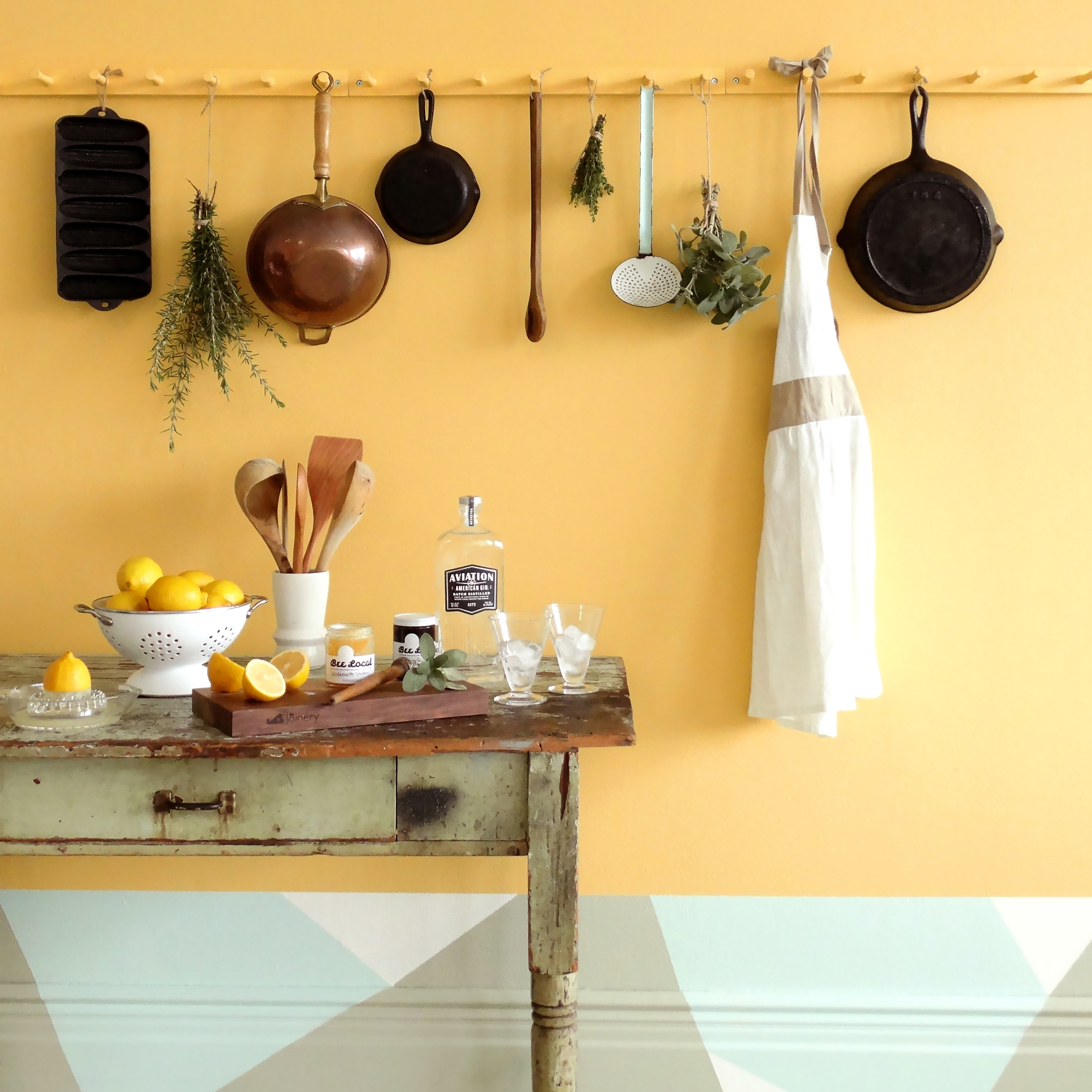 MAKE THIS: Triangle Trim - painting DIY project by Colorhouse